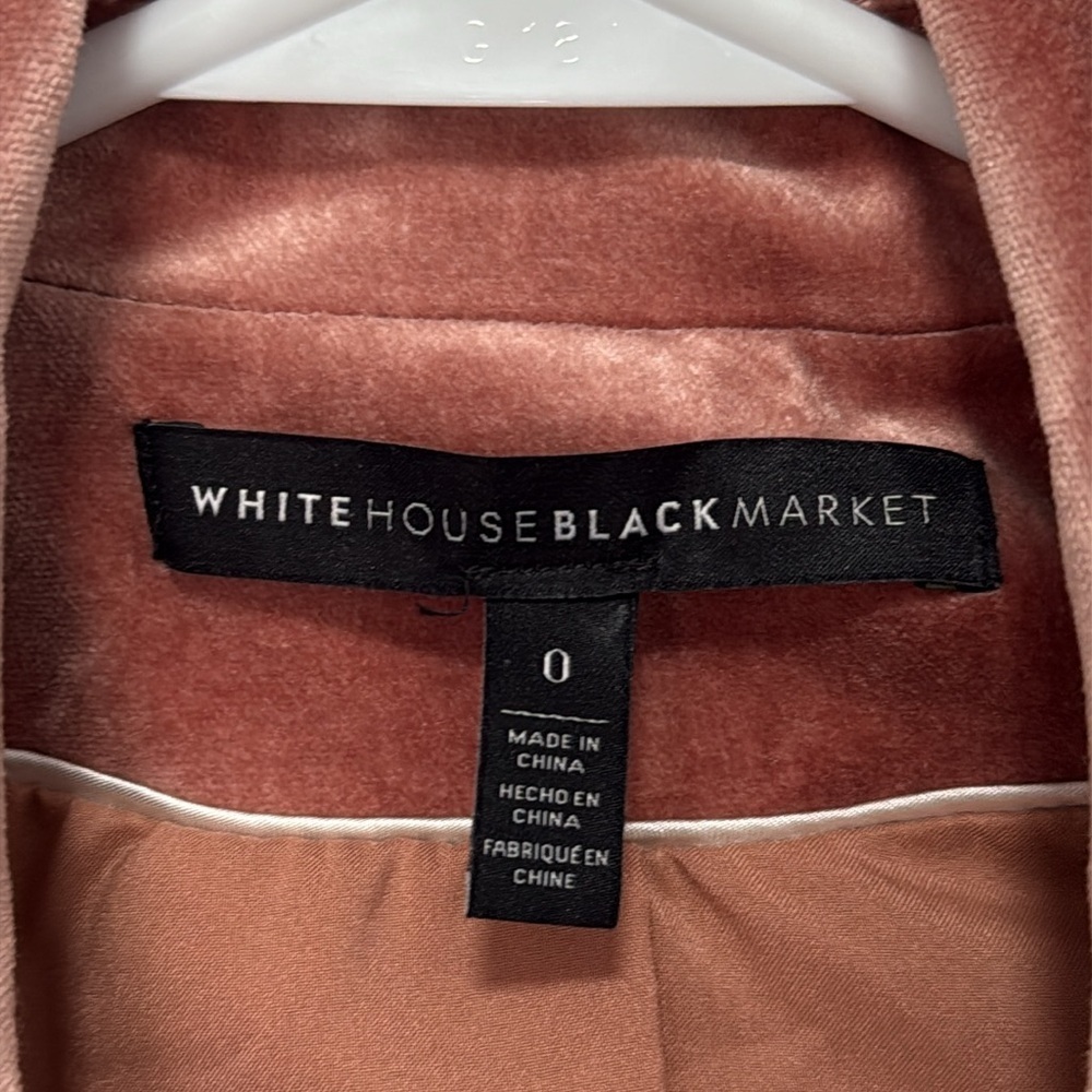 White House Black Market Plush Pink Velvet Long Sleeve Blazer size 0 - Picture 3 of 13